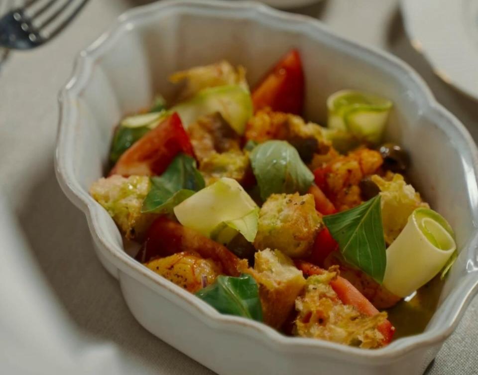 Вишня золотая